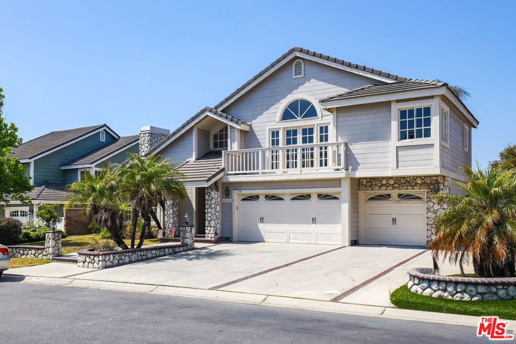 6811 Hitchingpost Circle