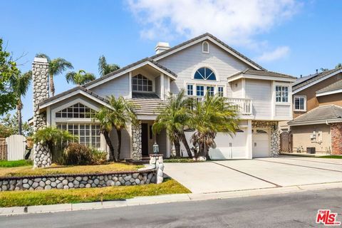 Photo of 6811 Hitchingpost Circle, Huntington Beach, CA 92648 (MLS # 26830075)