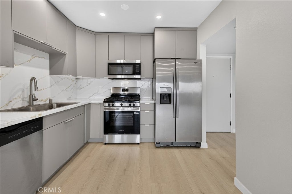 310 N Jackson Street 326