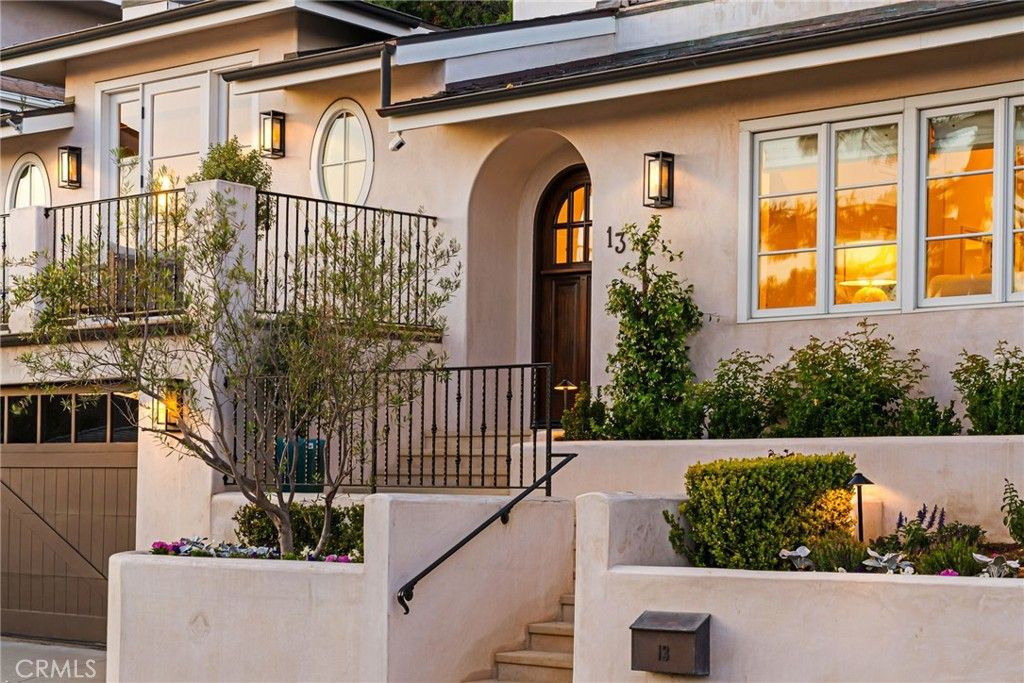 Photo of 13 N Stonington Road, Laguna Beach, CA 92651 (MLS # OC26084982)