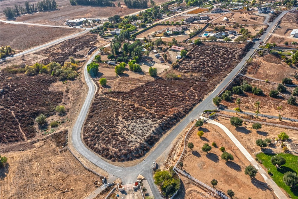 36555 Summitville Street