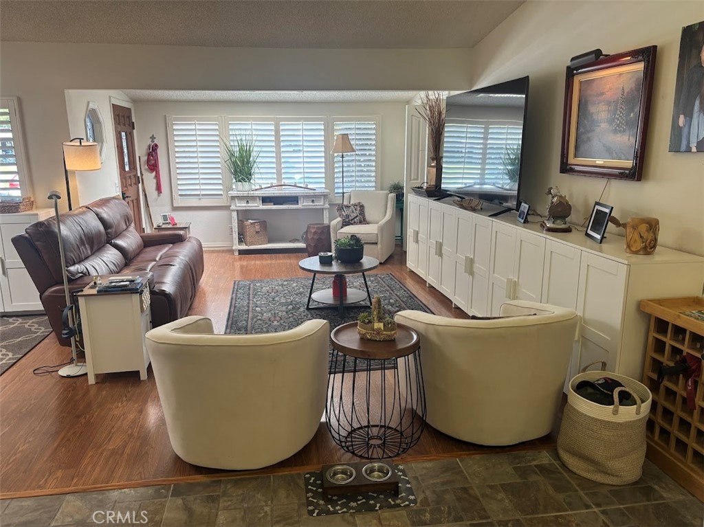 1290 Northwood Road 161i, M7