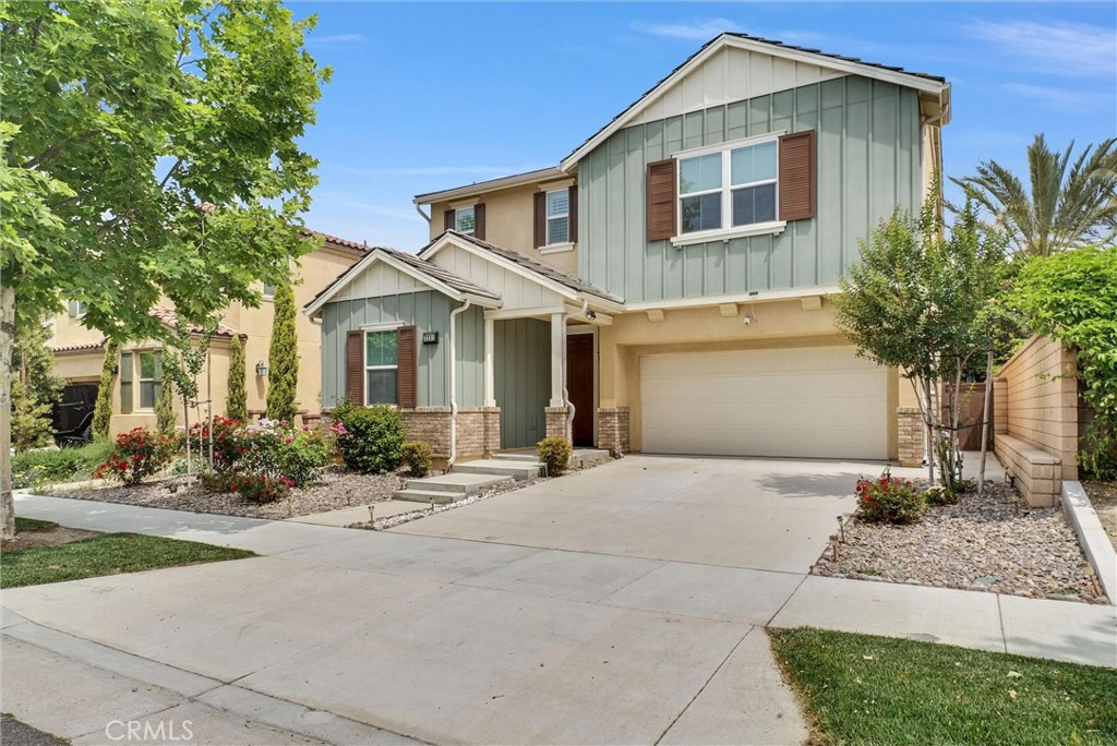 3231 E La Avenida Drive