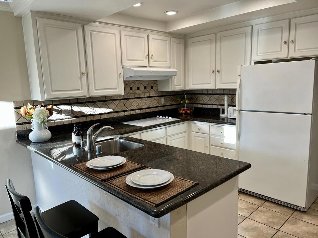 SYCAMOGLEN - Residential Lease
