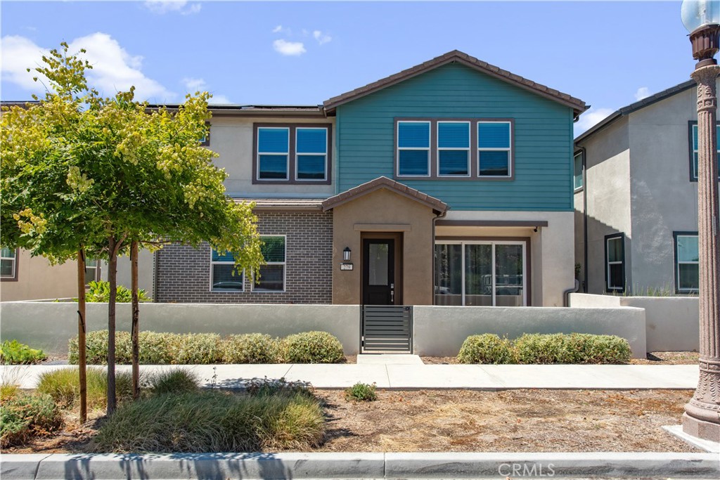 Beautiful Detached Two-Level Condo in Prime Irvine Location! Welcome to this stunning two-level detached condo featuring 4 spacious bedrooms and 3 full bathrooms, ideal for families seeking comfort and convenience. Enjoy seamless indoor-outdoor living with a private front yard and a charming courtyard perfect for entertaining guests or relaxing evenings. Located within walking distance to top-rated Irvine schools Elementary, Middle School, and Portola High this home offers the best of family-friendly living in a vibrant community. Don't miss the opportunity to own a beautiful home in one of Irvine's most sought-after neighborhoods!