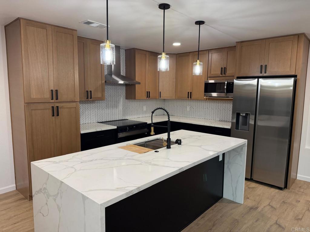 9428 Eucalyptus Street