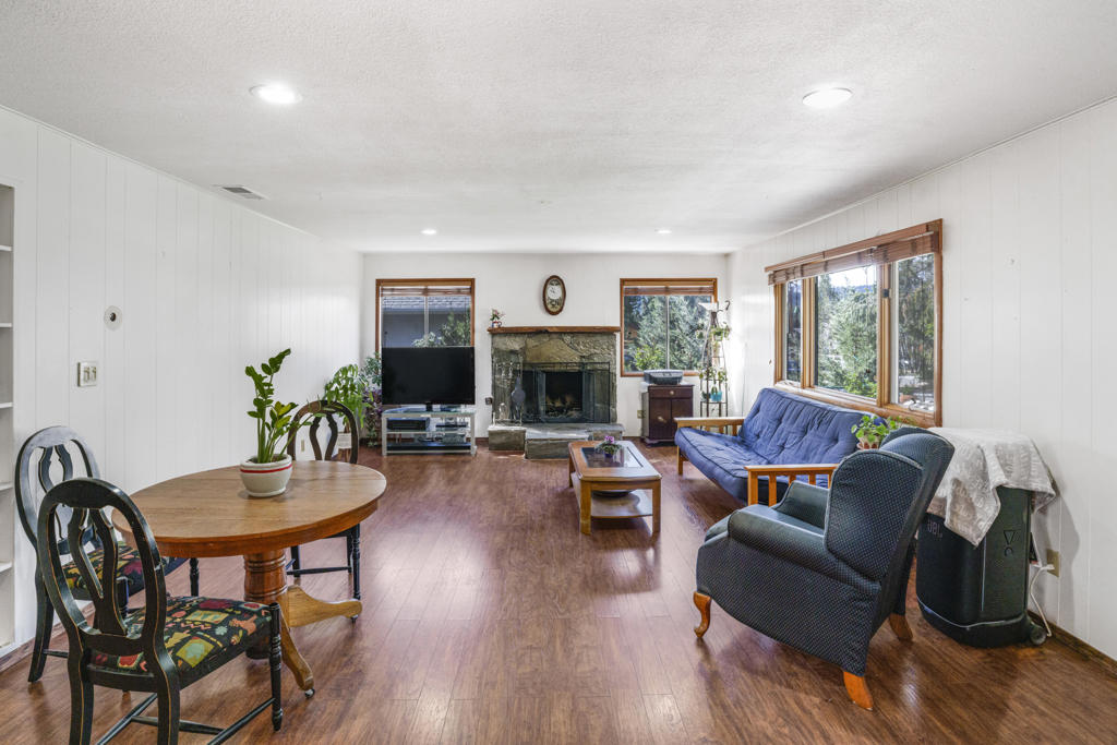 1018 Feather Mountain Drive