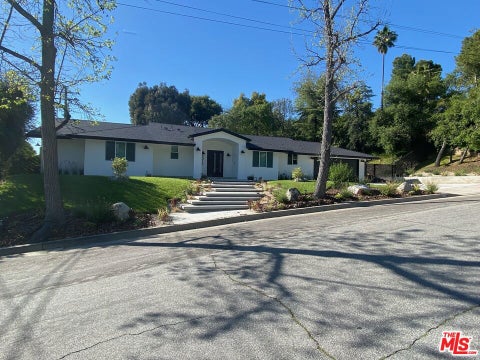 Photo of 5015 Redwillow Lane, La Canada Flintridge, CA 91011 (MLS # 26859275)