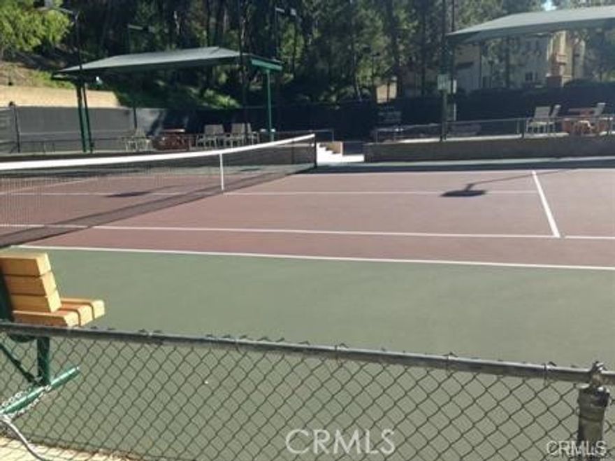 ~~~ NEWER FLOOR~~~ DIAMOND BAR TENNIS COMMUNITY, GATED COMMUNITY, 24 HOURS SECURITY GUARD. UPPER LEVEL, 2 BED ROOM, 1 BATH. WELL MAINTAINED, UPGRADED KITCHEN AND BATHROOM. MOVE IN CONDITION. COMMUNITY POOL / SPA, TENNIS COURT, BBQ AREA. CLOSE TO BUS STATION, RESTAURANTS, SHOPS, GOLF COURSE ACROSS THE STREET, EASY TO ACCESS FREEWAY 57 / 60.