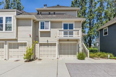 Photo of 1006 Stern Lane, Foster City, CA 94404 (MLS # ML82045185)
