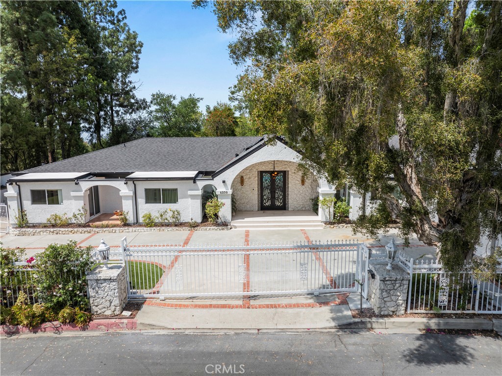 4250 Louise Avenue