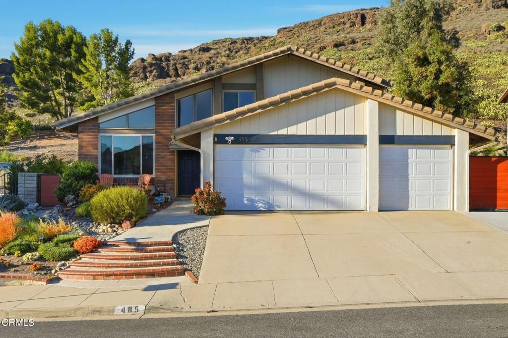 Photo of 485 Raindance Street, Thousand Oaks, CA 91360 (MLS # V1-33169)