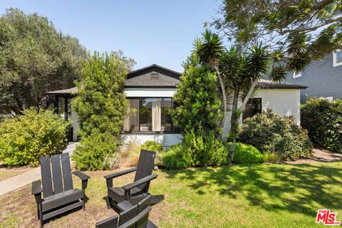 Photo of 8300 Creighton Avenue, Los Angeles, CA 90045 (MLS # 26869831)
