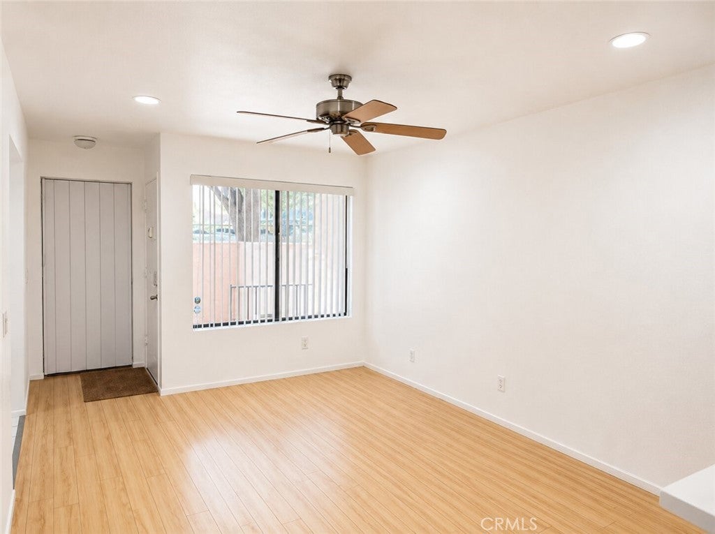 1849 E Avenue J4