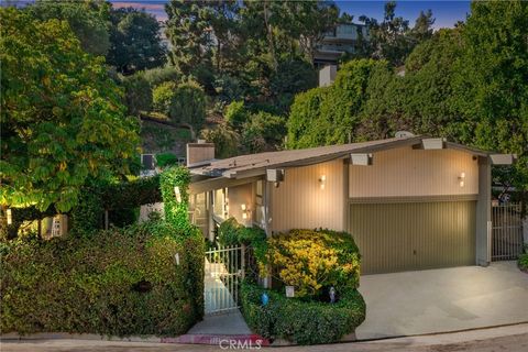 Photo of 3307 Ledgewood, Los Angeles, CA 90068 (MLS # OC26021012)