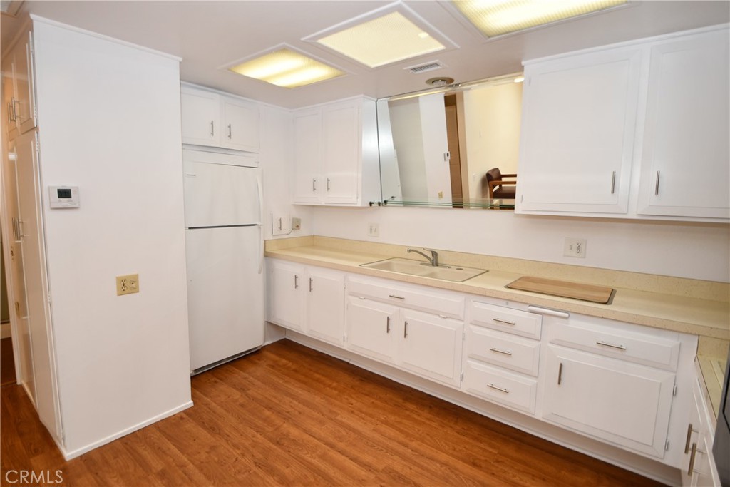 1842 Thunderbird Drive 1A