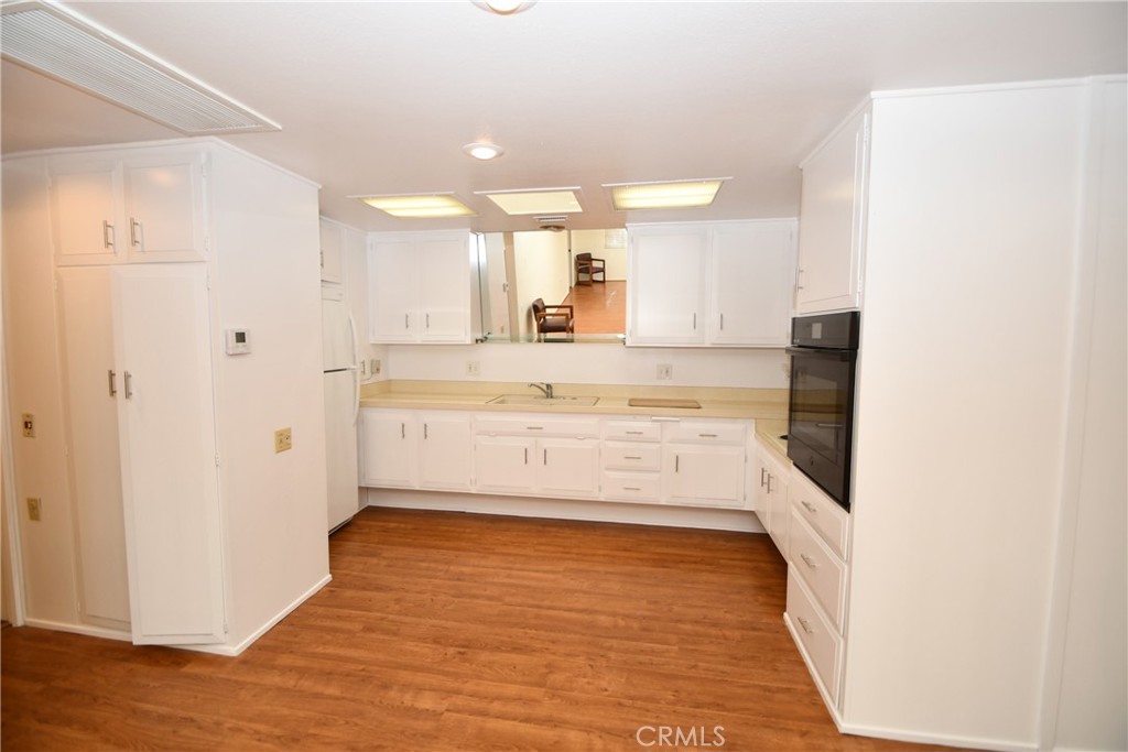 1842 Thunderbird Drive 1A