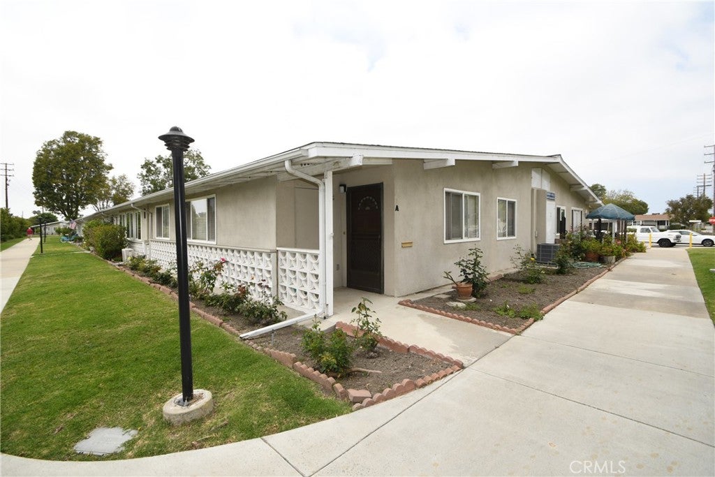 1842 Thunderbird Drive