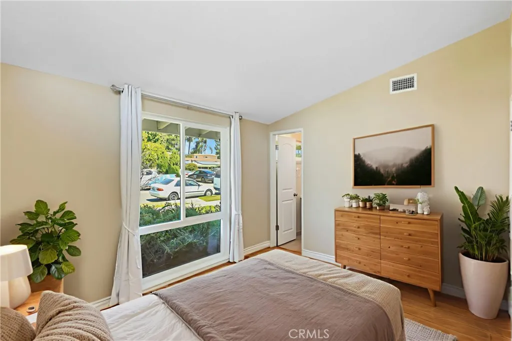 Orange, California 92868, United States, 4 Bedrooms Bedrooms, ,2 BathroomsBathrooms,Residential,Active,219058