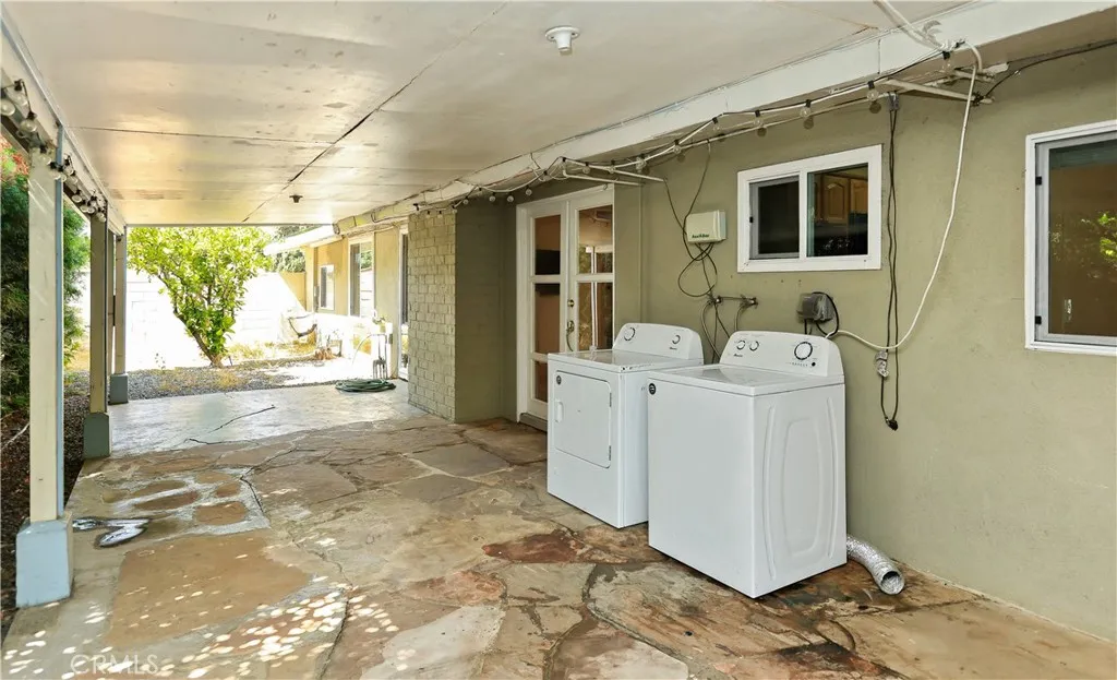 Orange, California 92868, United States, 4 Bedrooms Bedrooms, ,2 BathroomsBathrooms,Residential,Active,219058