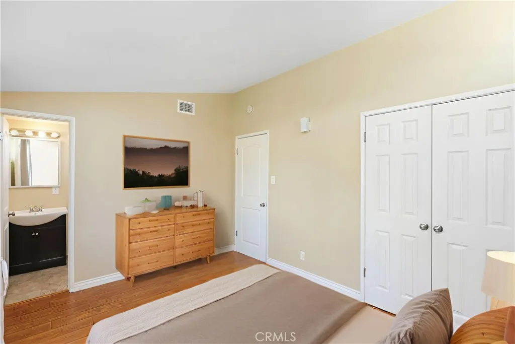 Orange, California 92868, United States, 4 Bedrooms Bedrooms, ,2 BathroomsBathrooms,Residential,Active,219058