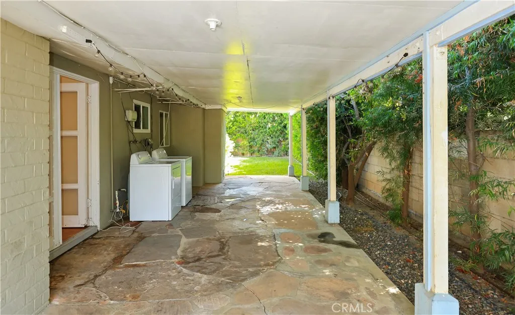 Orange, California 92868, United States, 4 Bedrooms Bedrooms, ,2 BathroomsBathrooms,Residential,Active,219058