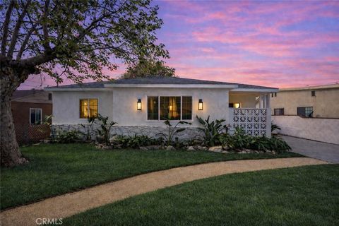 Photo of 10315 Amboy Avenue, Pacoima, CA 91331 (MLS # SR26033165)