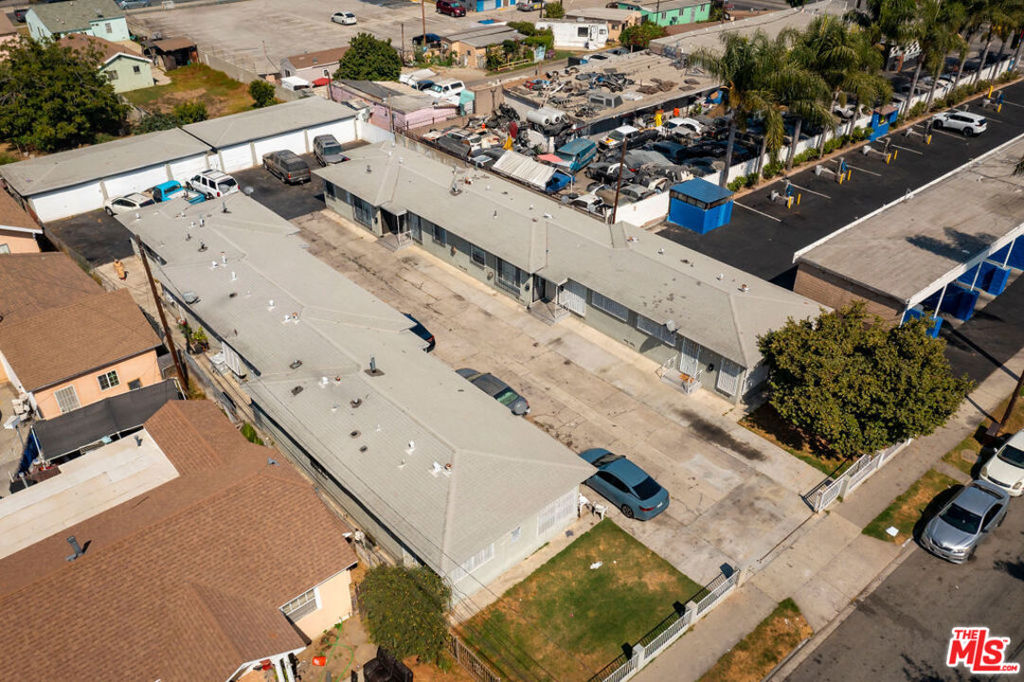 1307 E Peck Street