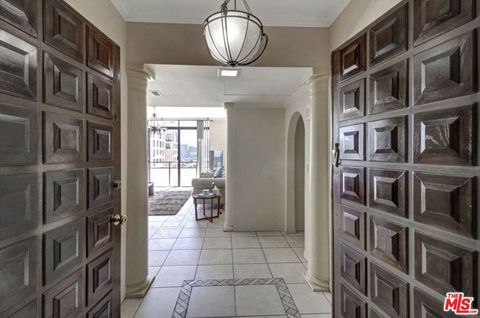 Photo of 10535 Wilshire Boulevard #1701, Los Angeles, CA 90024 (MLS # 26655073)