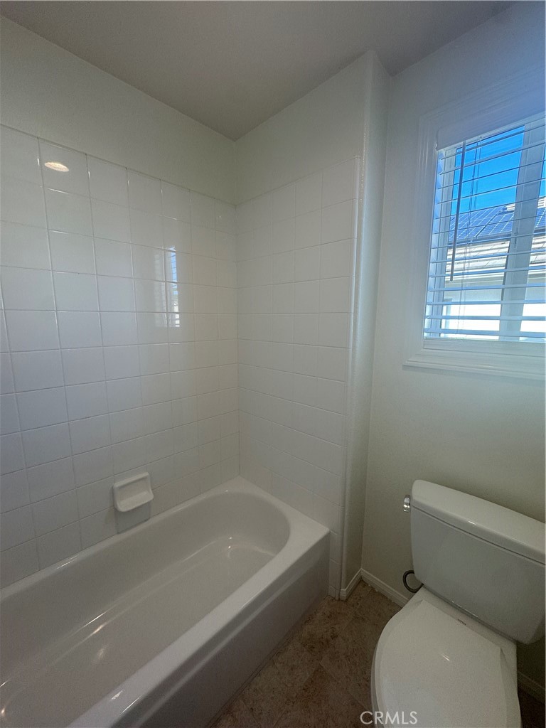 Knolls (KNOL) - Residential Lease