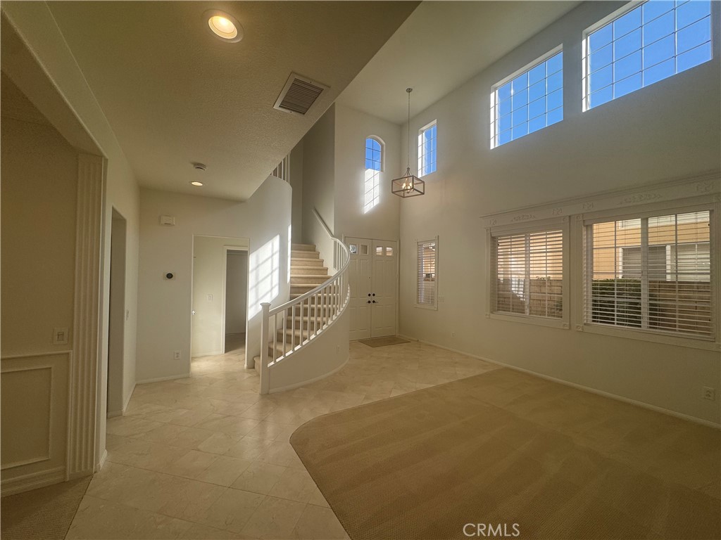 Knolls (KNOL) - Residential Lease