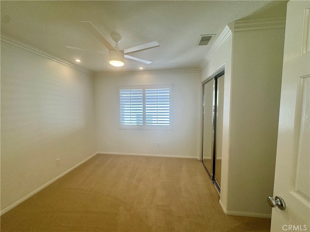 Knolls (KNOL) - Residential Lease