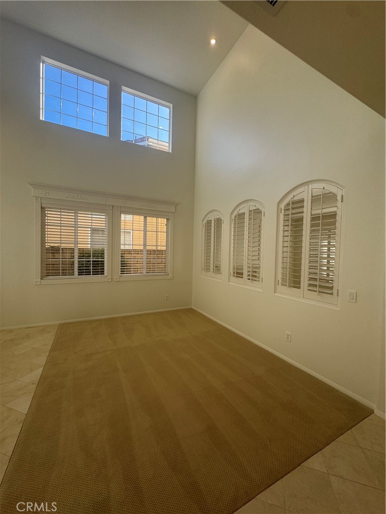 Knolls (KNOL) - Residential Lease