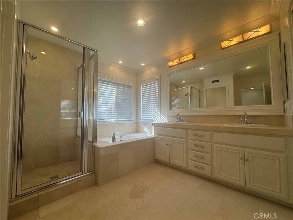 Knolls (KNOL) - Residential Lease