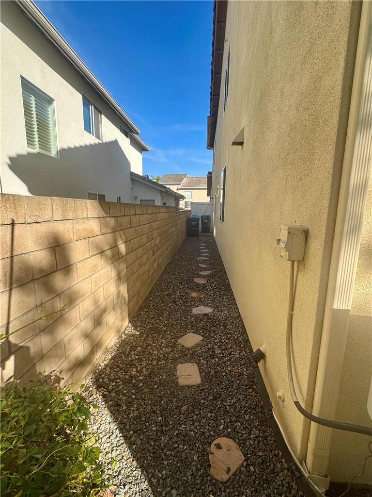 Knolls (KNOL) - Residential Lease