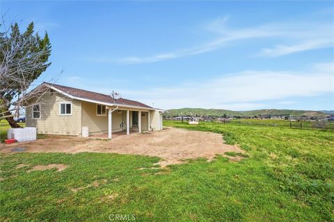 Tiny photo for 800 Truesdale Road Rd, Shandon, CA 93461 (MLS # NS26025470)