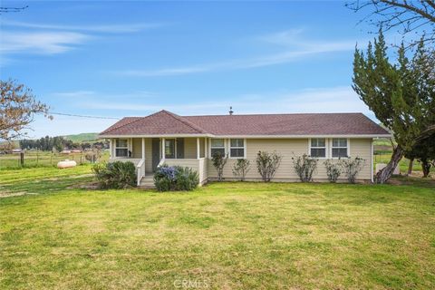 Photo of 800 Truesdale Road Rd, Shandon, CA 93461 (MLS # NS26025470)