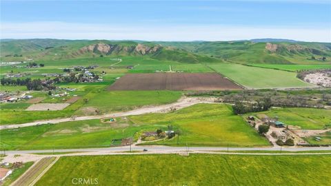 Tiny photo for 800 Truesdale Road Rd, Shandon, CA 93461 (MLS # NS26025470)