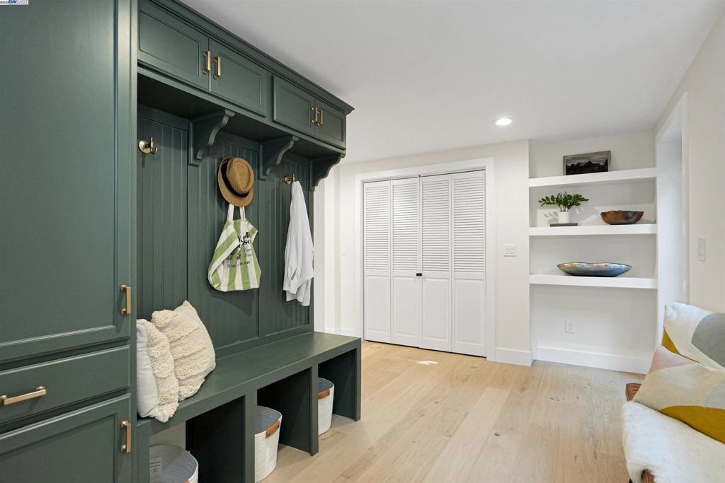ROCKRIDGE - Residential