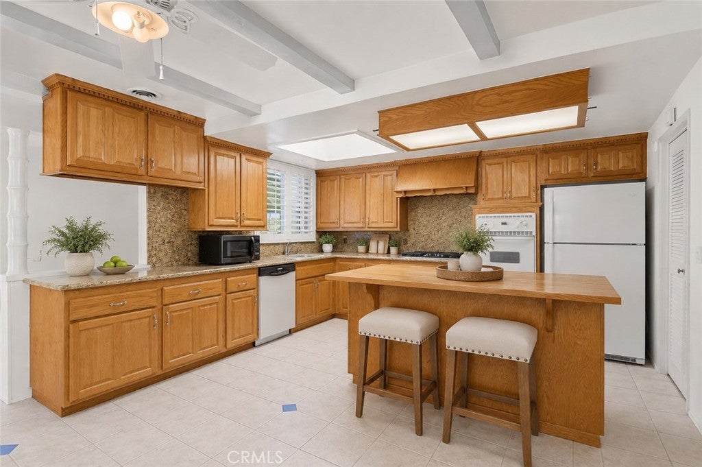 12146 Grovedale