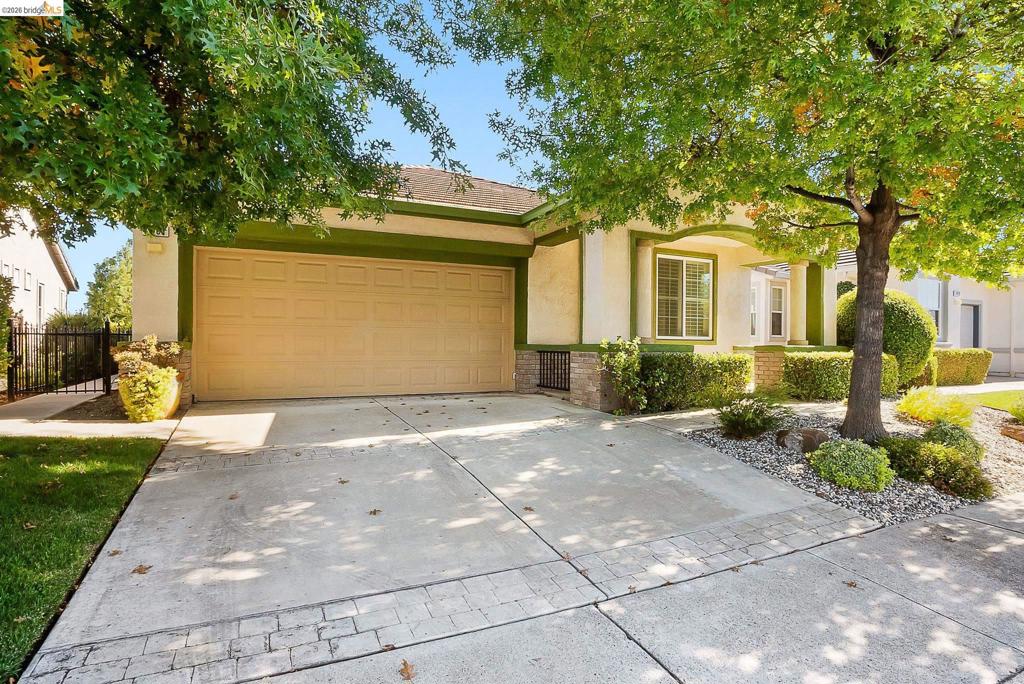1481 Bismarck Ln