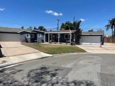 Photo of 9731 Skylark Blvd, Garden Grove, CA 92841 (MLS # OC26088981)