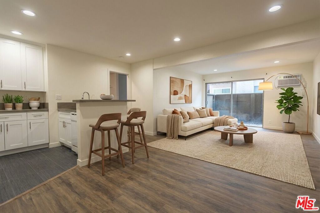 28947 Thousand Oaks Boulevard 112