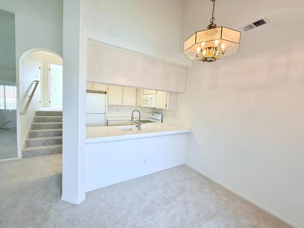 106 Sunnyhills Court