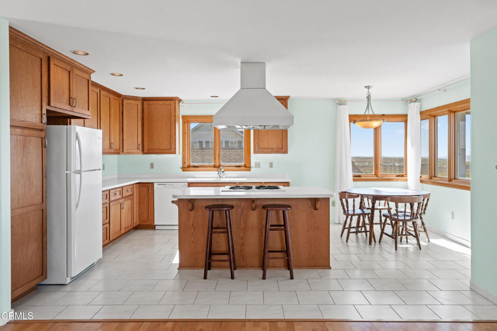 960 Glass Beach Drive