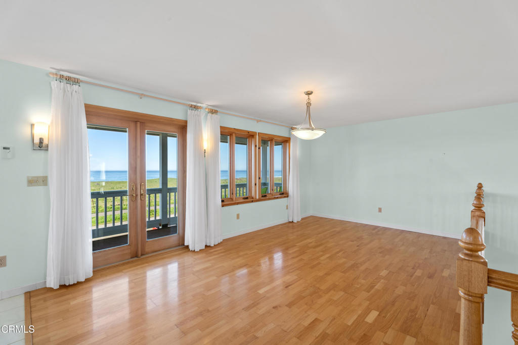 960 Glass Beach Drive