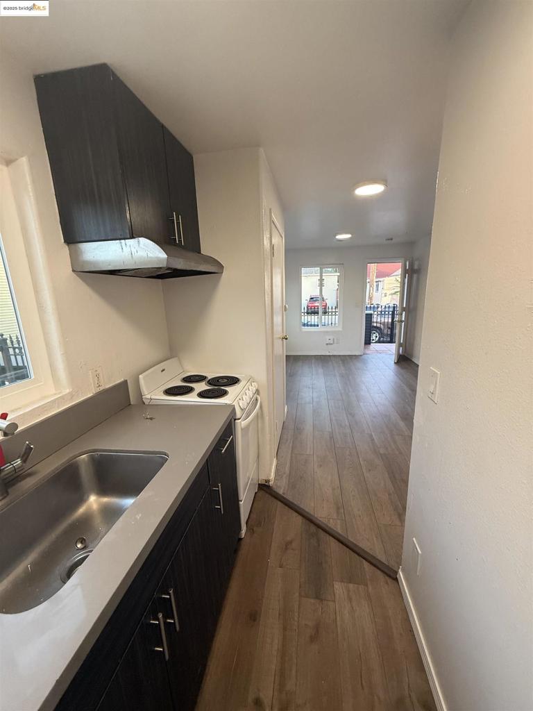EASTMONT - Residential Lease