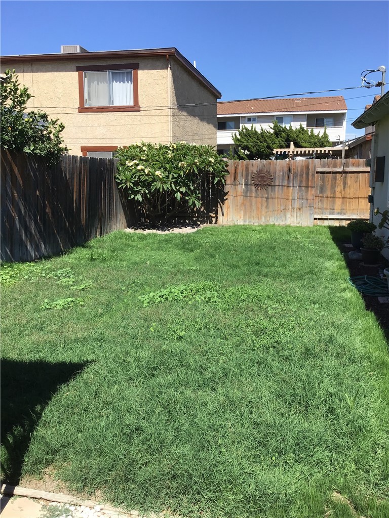 4411 Farquhar