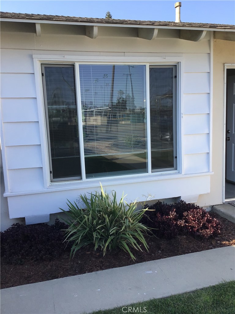 4411 Farquhar