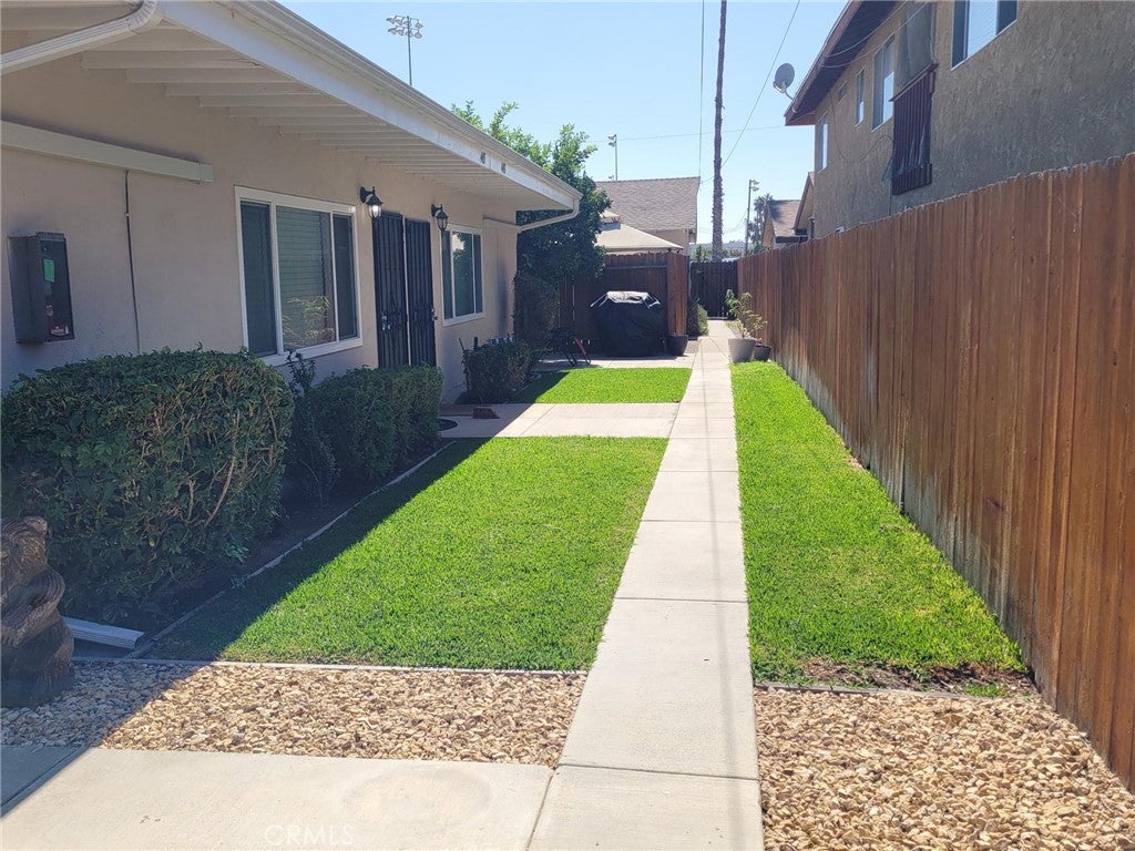 4411 Farquhar